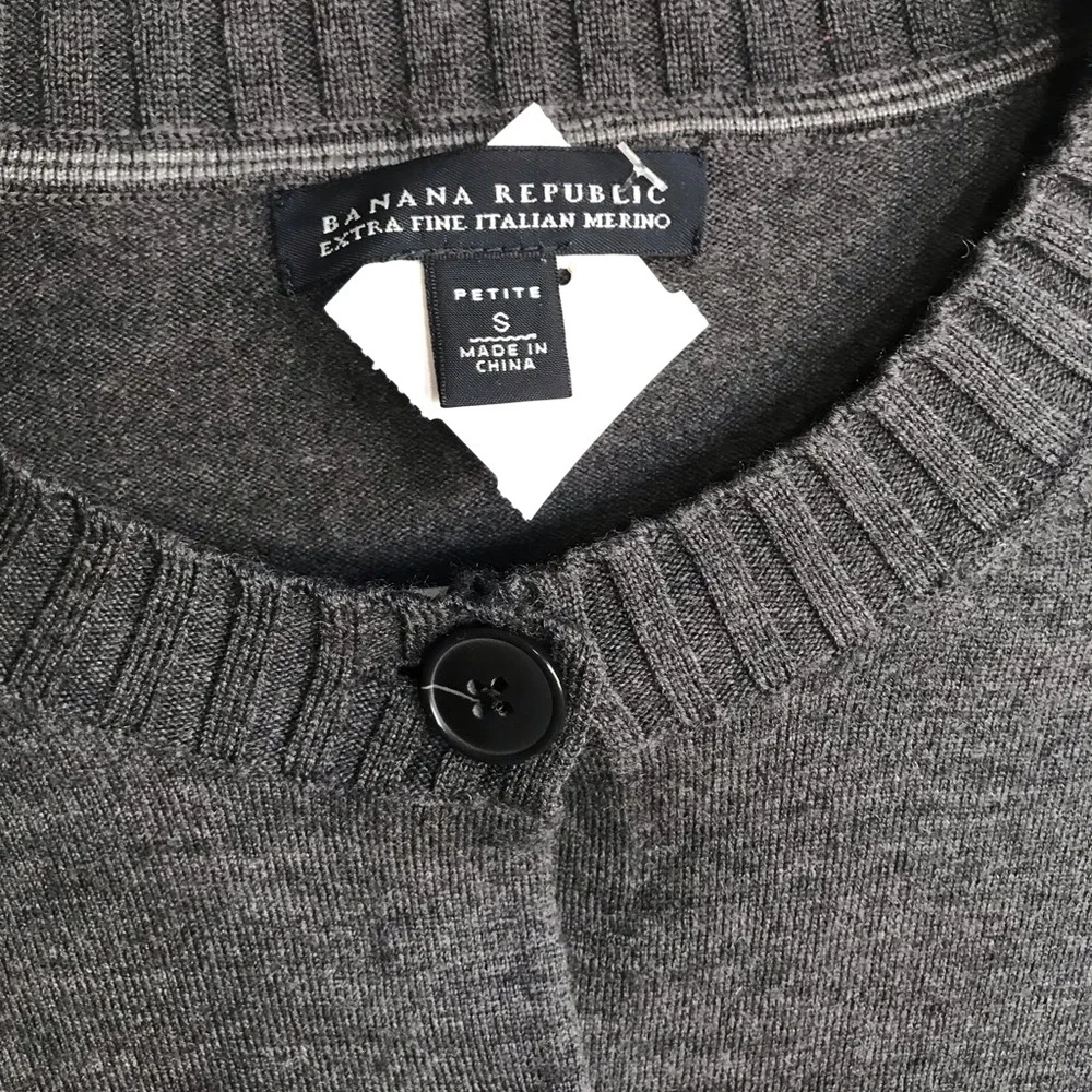Banana Republic extra fine Italian merino wool cardigan Size SP - Picture 4 of 4